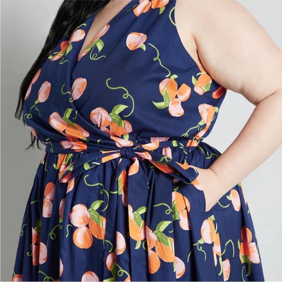 NWT ModCloth Instant Energy Faux-Wrap Dress Sweet Peaches Navy Blue 4 Small NEW - Picture 2 of 9